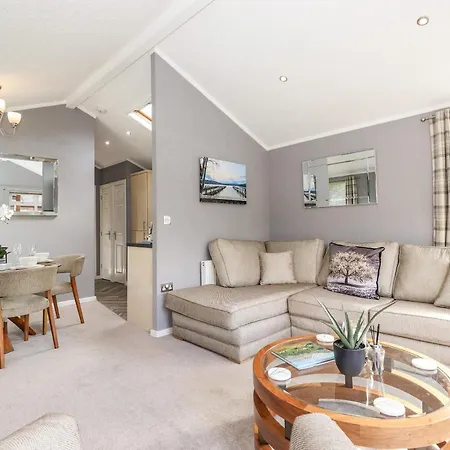 32 Grasmere *
